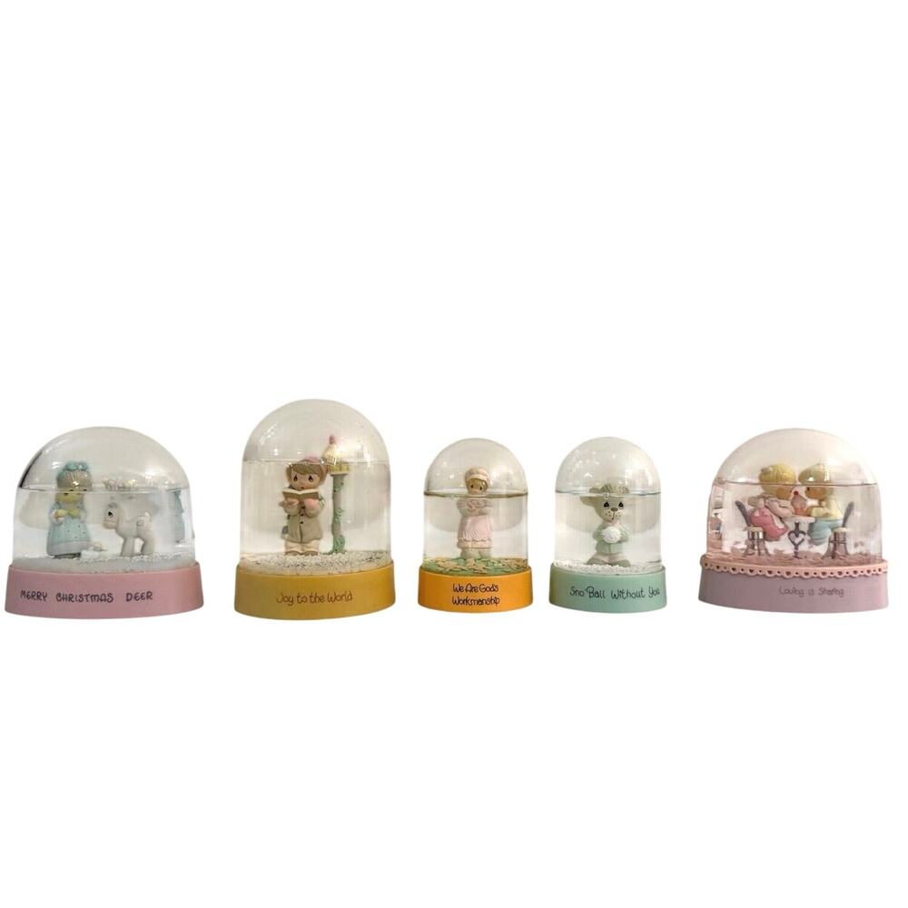 Vintage Precious Moments Bundle of 5 snow globes